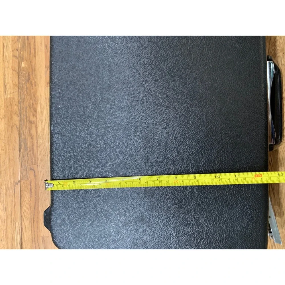 Samsonite Vintage Hard Shell Briefcase Black Retro 90s Y2K Dark Academia Minimal